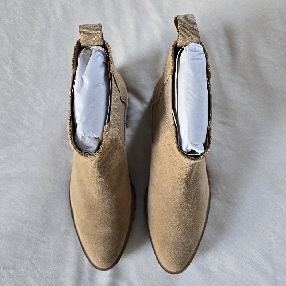 Quince▪️Italian Leather Suede Chelsea Boots in Desert - Picture 9 of 16